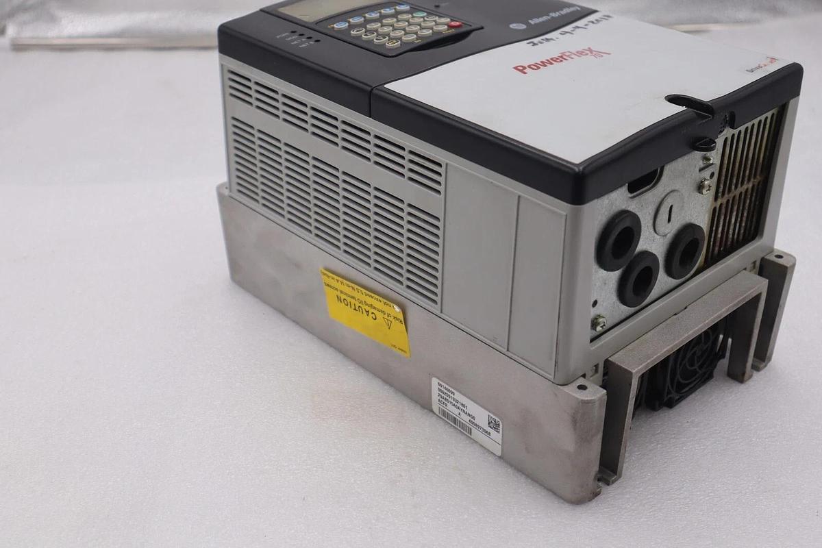 Used Allen-Bradley PowerFlex 70 20AB015A3AYNANG0 MFG. 2018 AC Drive STOCK 2629