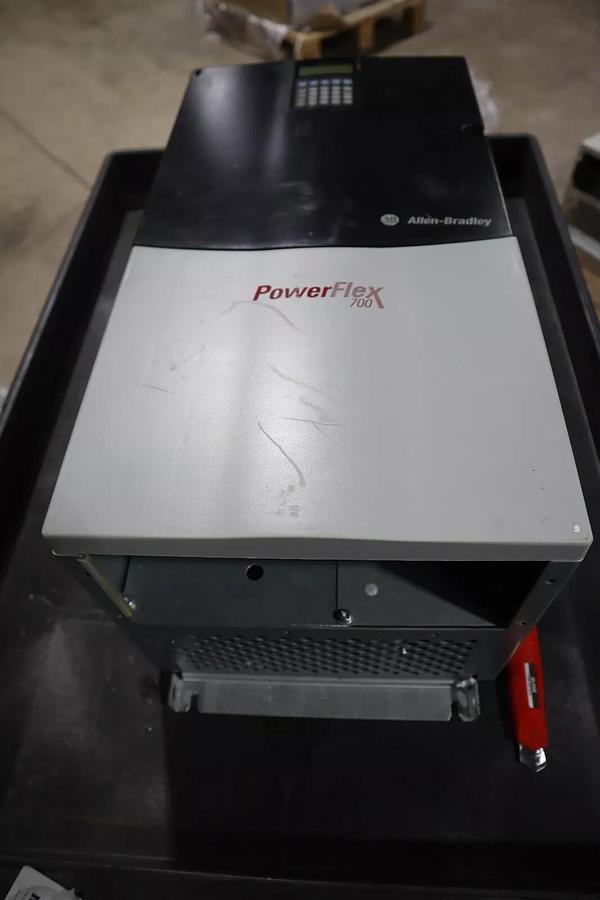 NEW ALLEN BRADLEY 20BD096A0ANNANA0 AC DRIVE POWERFLEX 700 3 PHASE STOCK S-599
