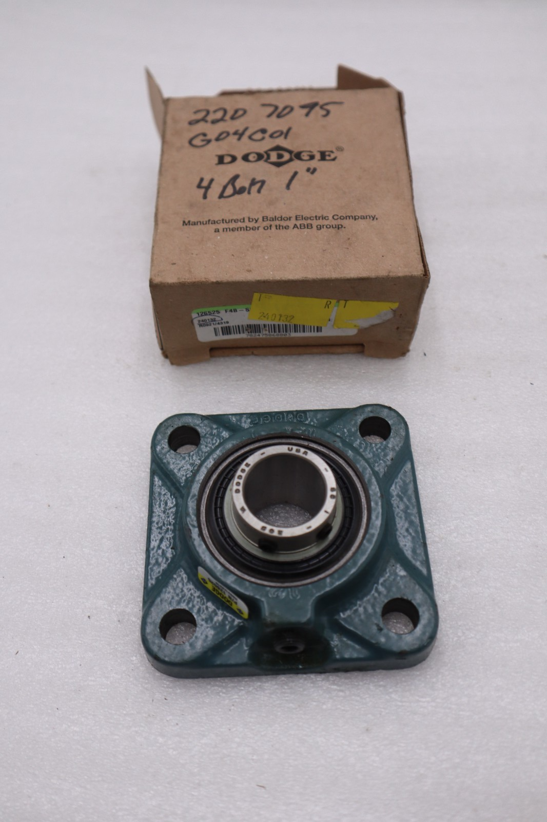 NEW DODGE 126525 F4B-SC-100-NL STANDARD BALL BEARING 4-BOLT FLANGE STOCK H611A