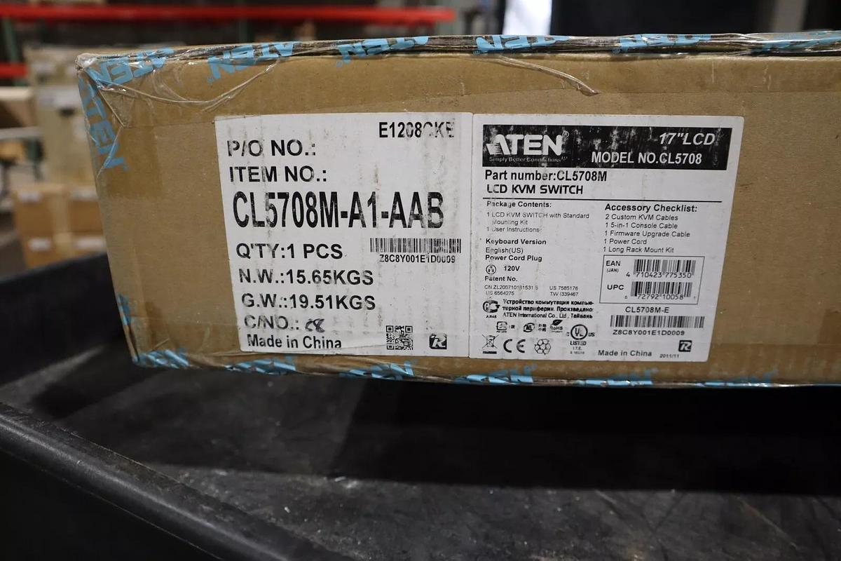 NEW IN BOX Aten 8-Port 17in Slideaway LCD KVM Switch STOCK GS13 672792100581