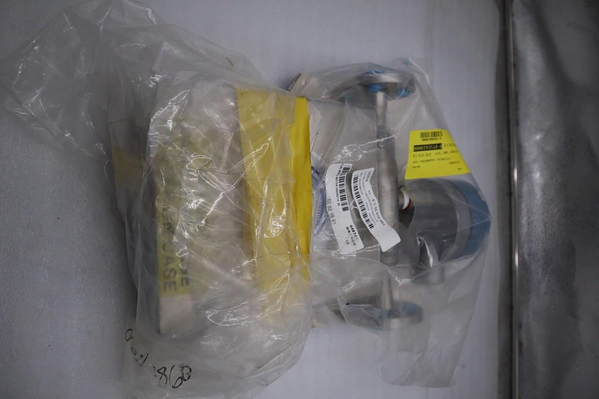 Used EMERSON DS025S113 / DS025S113 MICRO MOTION FLOW SENSOR NEW STOCK G236A