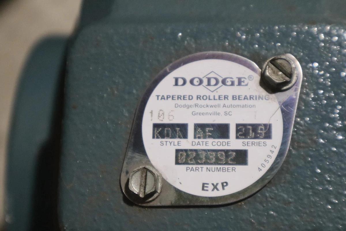 Dodge 023392 P2B-DI-215RE 2-15/16" Pillow Block Roller Bearing NEW STOCK CC35