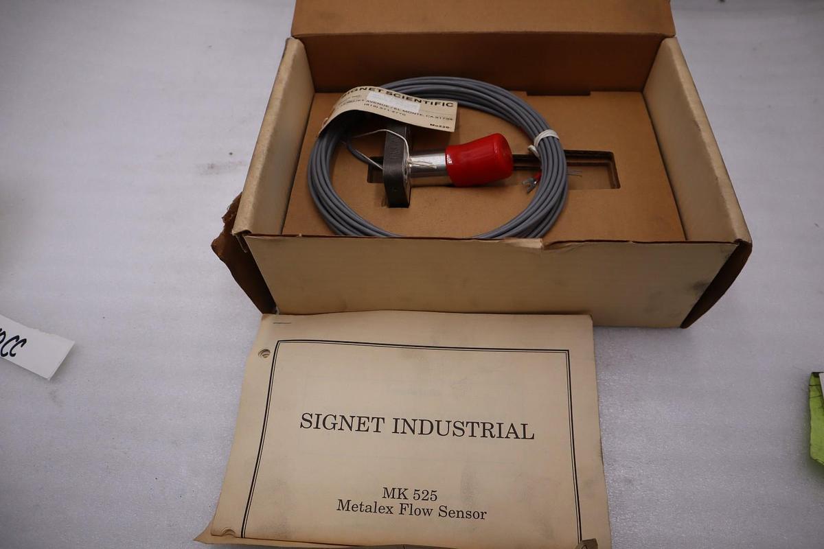 NEW GF SIGNET P5251/ P525-1 METALEX FLOW SENSOR - STOCK 3109CC