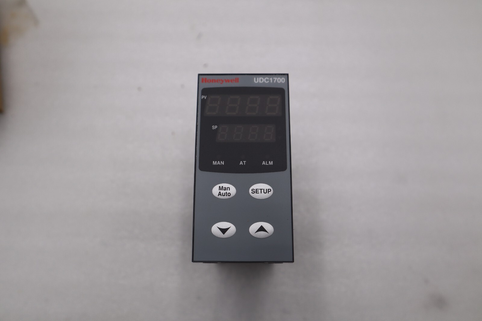 Used HONEYWELL UDC170 211101000 / DC1702-1-1-1-0-1-0-0-0 TEMPERATURE CONTROL UDC1700