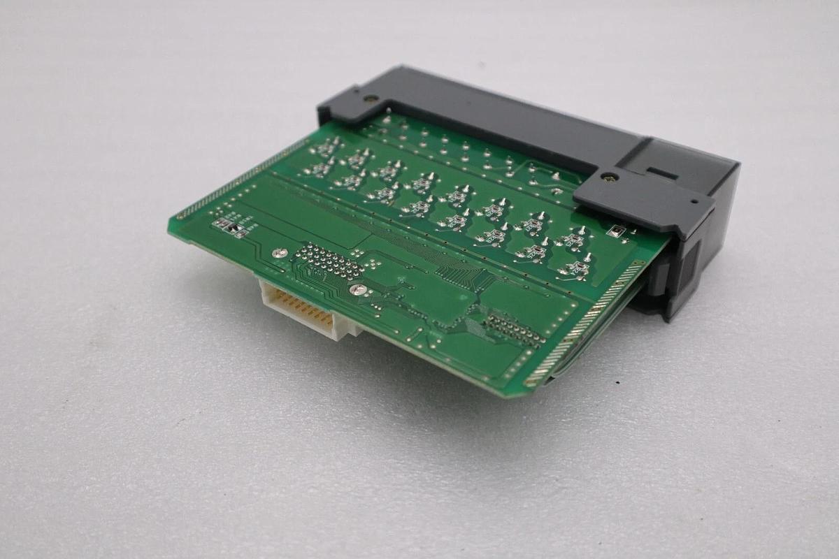 Used Allen Bradley 1746-OV16 /C SLC 500 16-Point Digital Output Module STOCK K-680-C