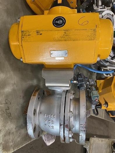 Used EMERSON FIELDQ TYPE OSO6OOO-U04STACW ACTUATOR WITH 4" BALL VALVE