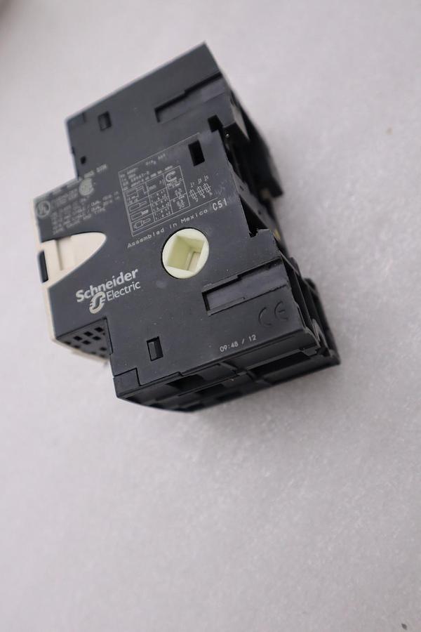 New Schneider Electric LS1D30 Fuse Holder TeSys-027308 Class CC 3P 30A #H1088A