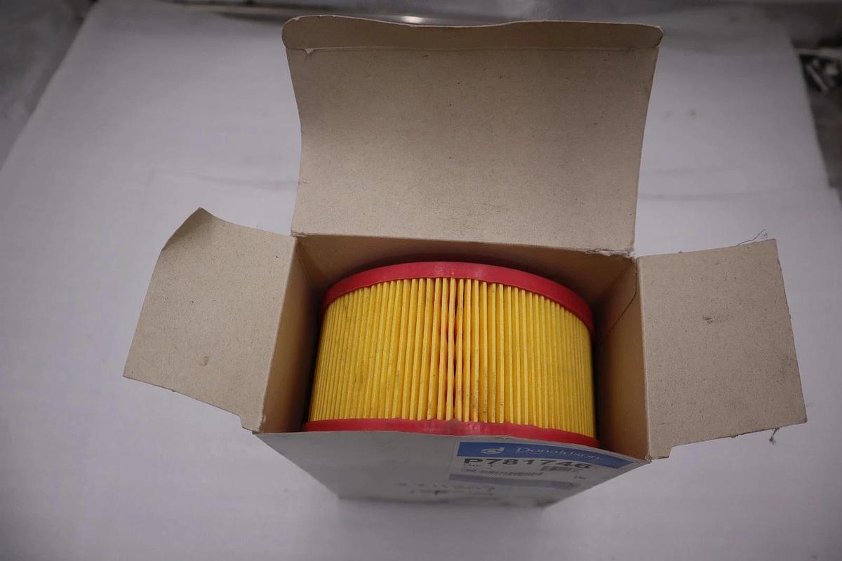 NEW OPEN BOX DONALDSON P781746 AIR FILTER STK H335
