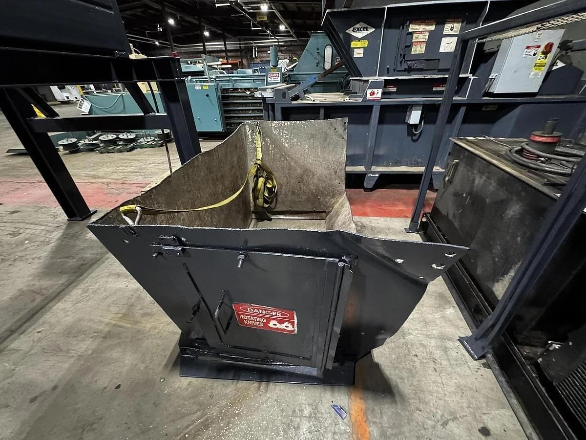 Used SHRED TECH MODEL ST-100 DUAL SHAFT SHREDDER 150HP