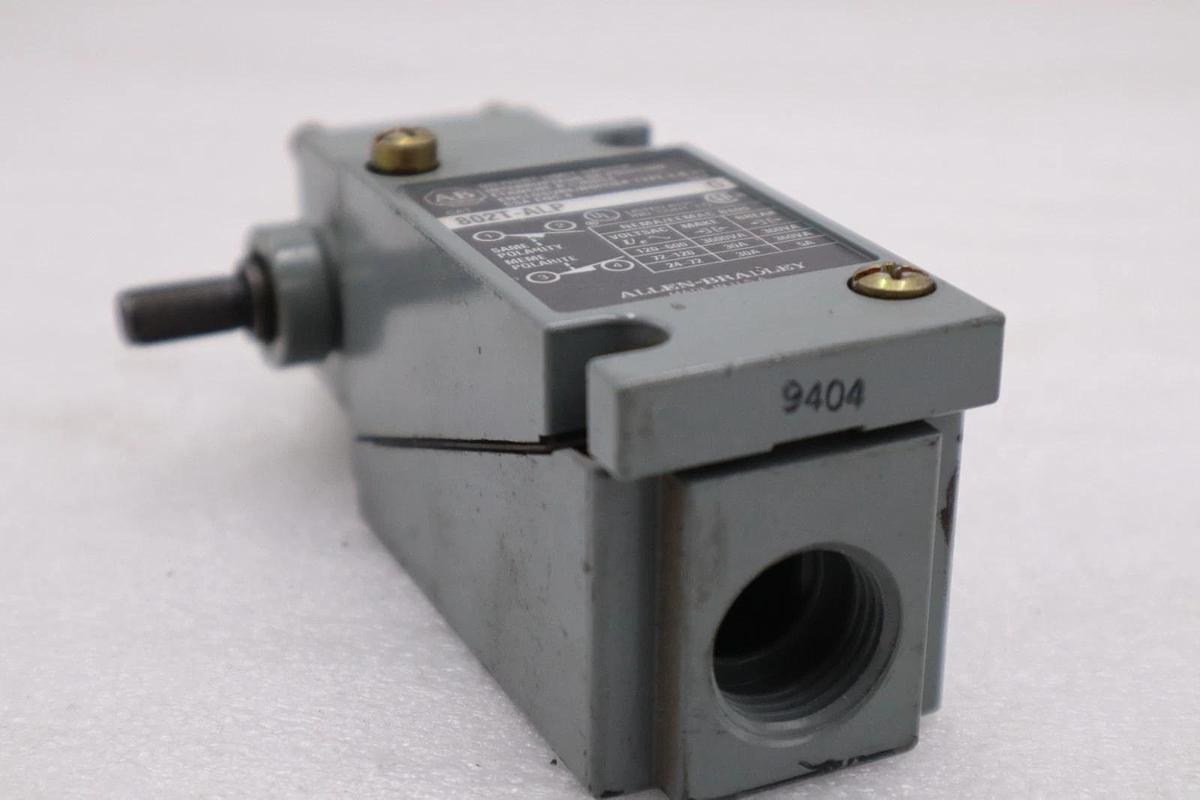 NEW OPEN BOX AB ALLEN BRADLEY 802T-ALP LIMIT SWITCH SER.J 802TALP STK K2112CC