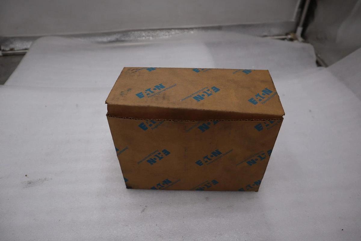 EATON XTAE032C10A5E045 MOTOR STARTER W / OVERLOAD RELAY  - STOCK 3114CC