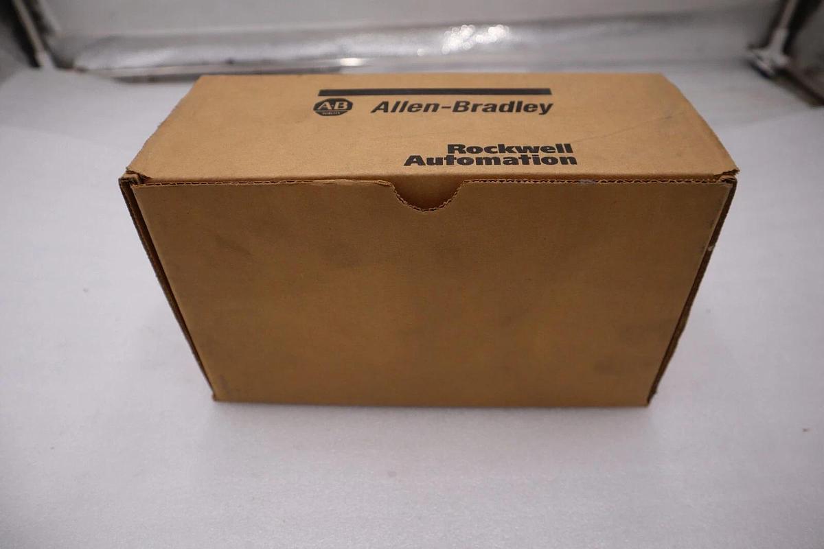 NEW ALLEN BRADLEY 800H-2HX4T 800T/H ASSEMBLED STATION TWO FLUSH STOCK H127