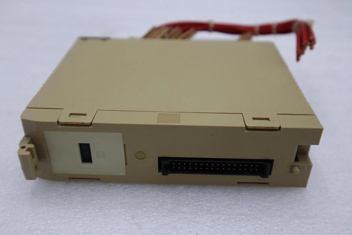 Used OMRON C200H-OC225 16-Channel Relay Output Module PLC STOCK K-451-A