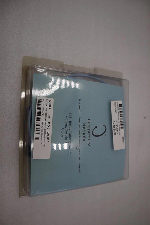 Used NEW BENTLY NEVADA 330130-040-00-00 CABLE 3300XL 8mm STOCK G482A