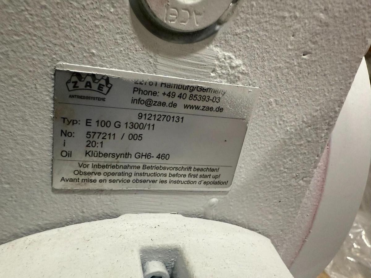 Used ZAE Antriebs Systeme 9121270131 TYP: E 100 G 1300/11 NO: 577211 / 005 WORM GEAR