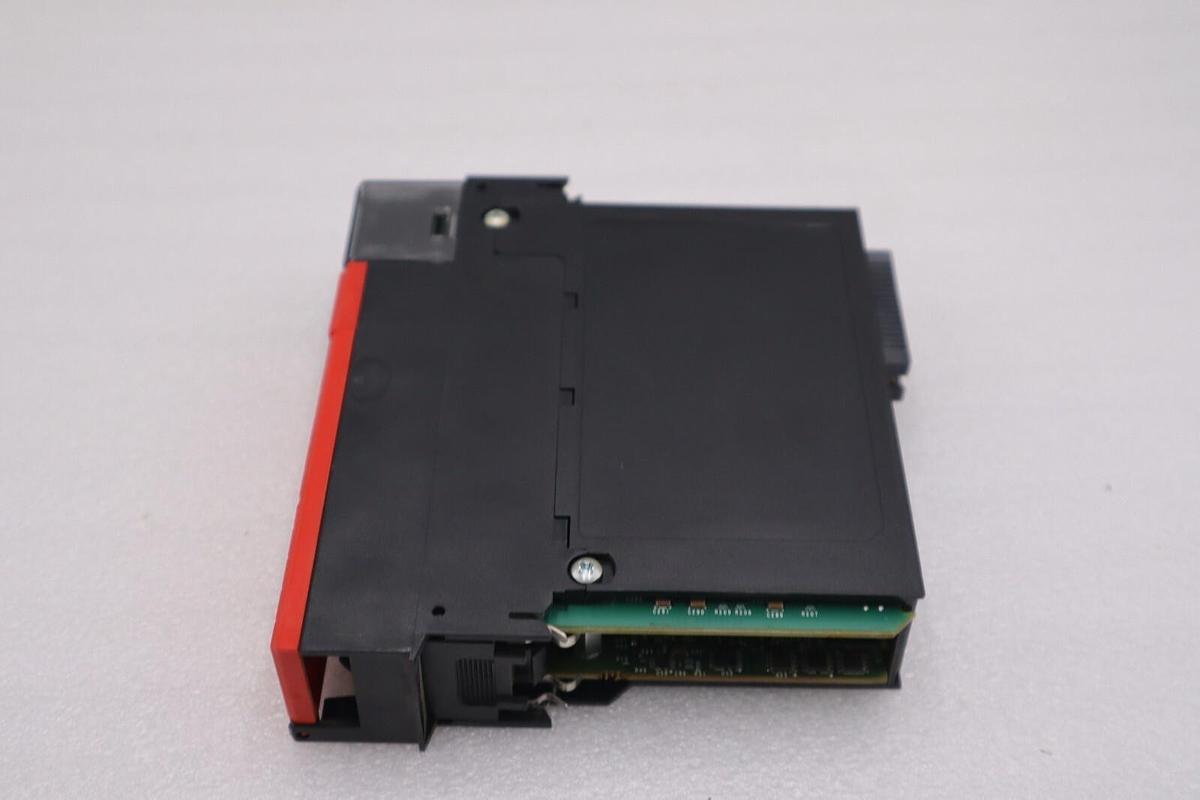 Used ALLEN BRADLEY 1756-LSP SERIES B GUARDLOGIX PROCESSOR STOCK 853C