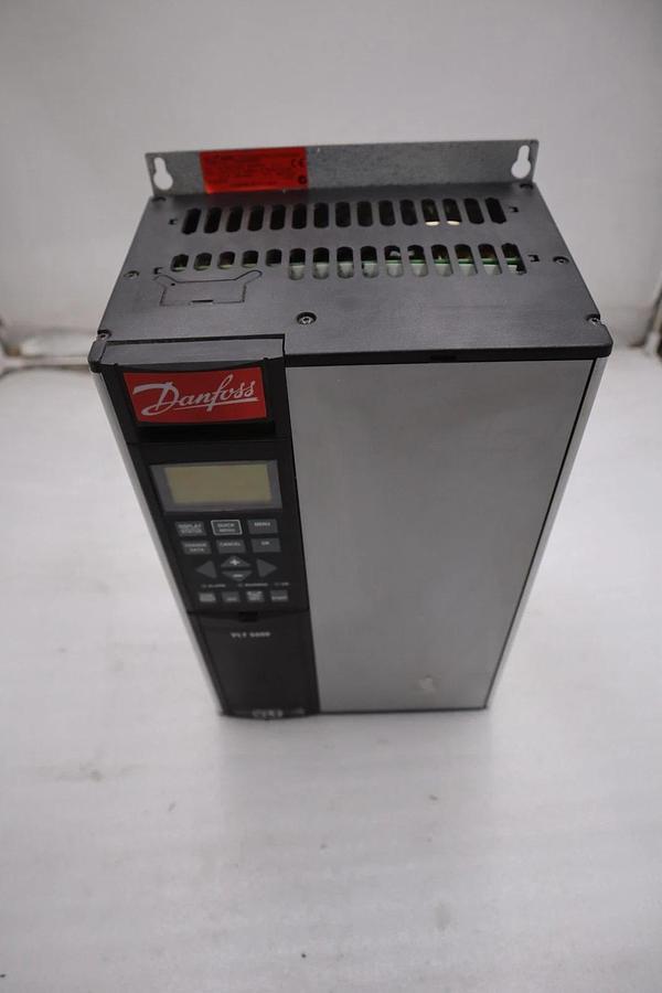 Used DANFOSS 175Z0119 VLT5001PT5C20STR3DLF00A00C0 - STOCK GF363