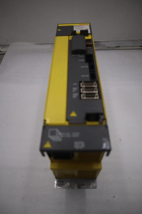 Used Fanuc Servo Amplifier Module A06B-6124-H207 Series D STOCK 107B