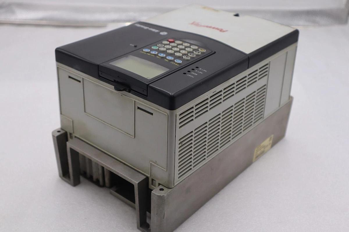 Used Allen-Bradley PowerFlex 70 20AB015A3AYNANG0 AC Drive STOCK 2628