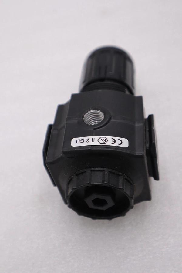 Norgren R73G-4AK-RMG/ R73G4AKRMG Pressure Regulator - NEW NO BOX - STOCK H1503