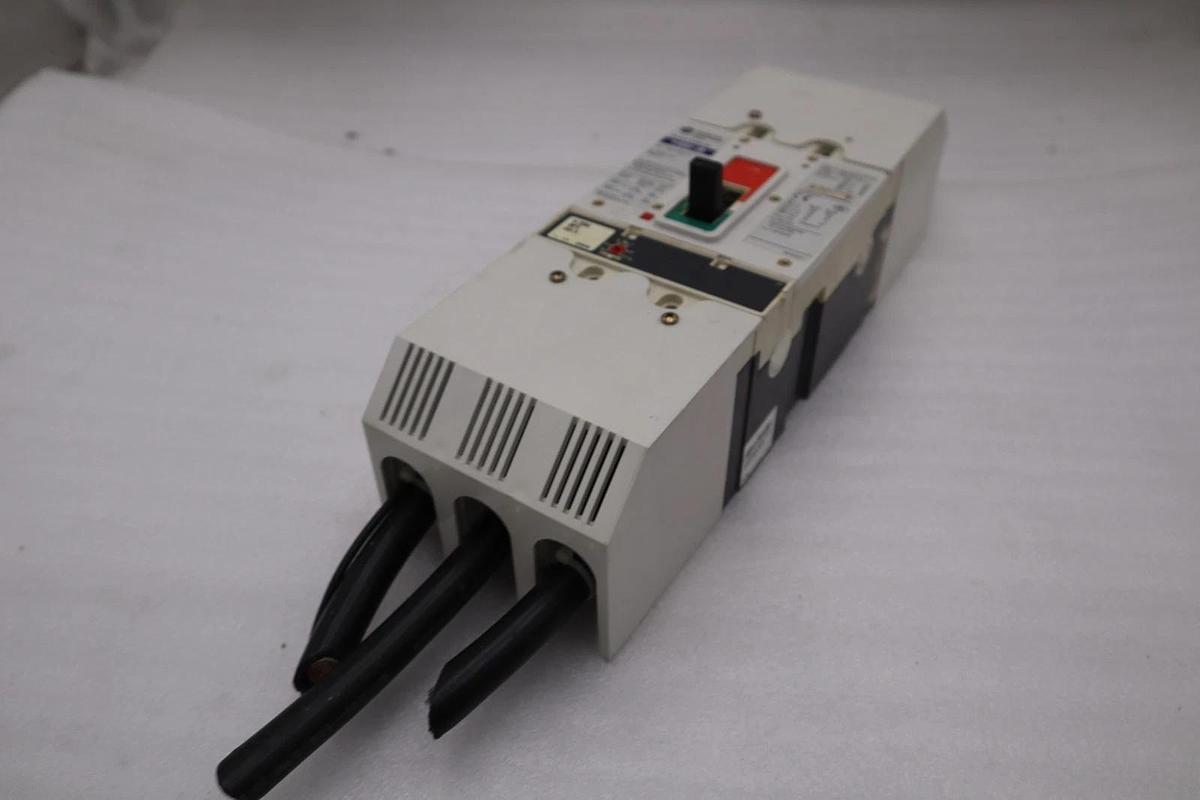 Used Allen Bradley 140U-J6X3 100A 3P 600V AC 250V DC Circuit Breaker STOCK H1867
