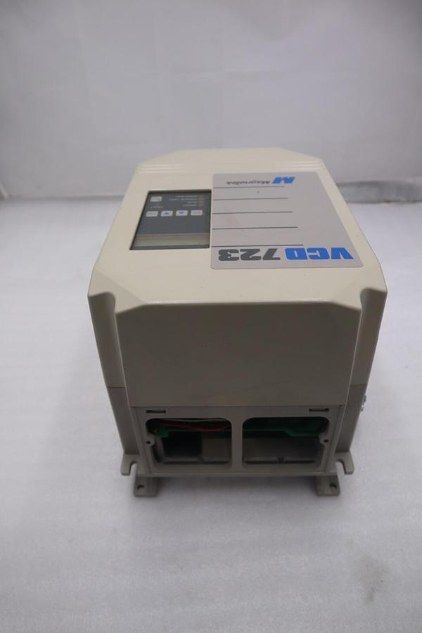 Used MAGNETEK 53SW2003-0000 VCD 723 3 PHASE AC DRIVE/45SW0000-0000 3HP STOCK 4777