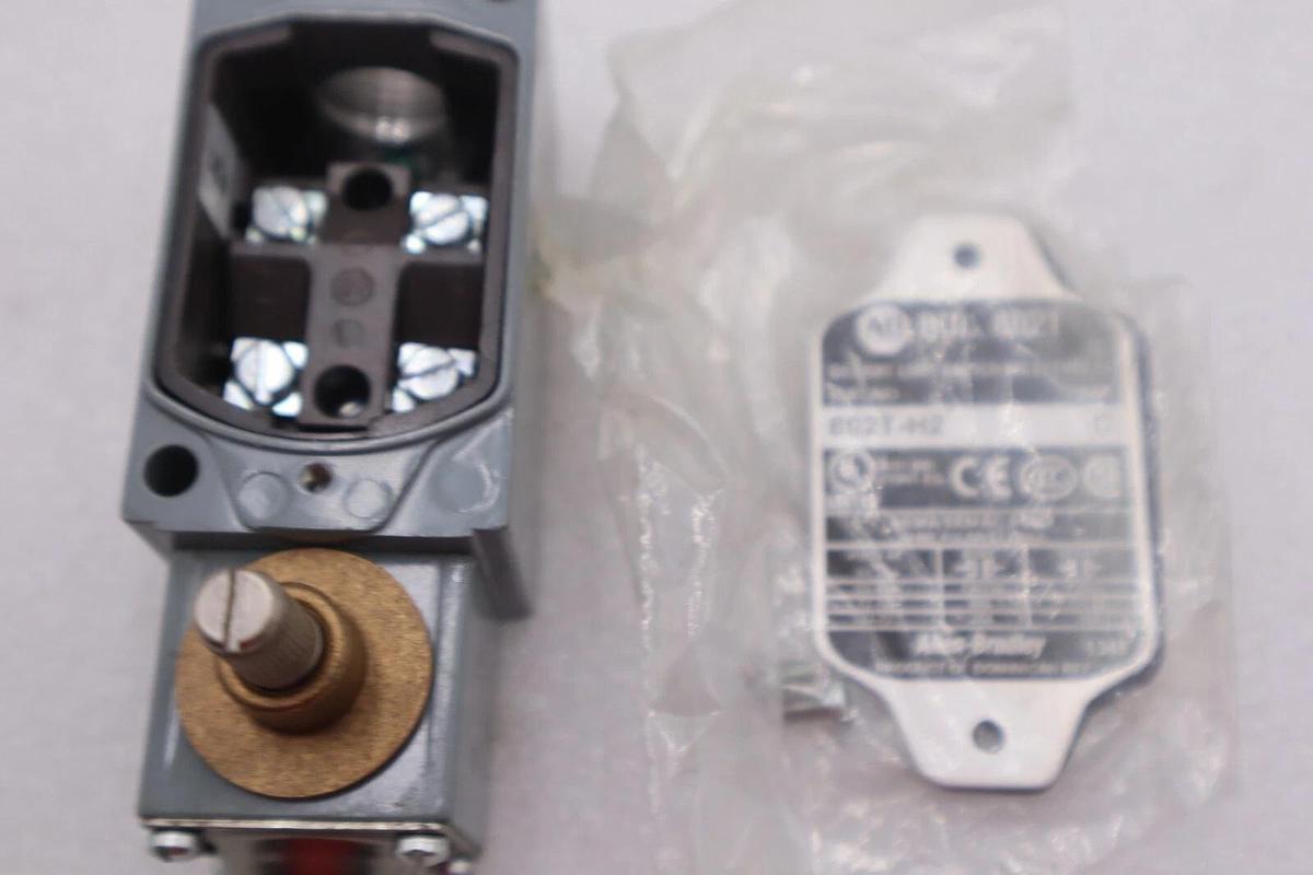 ALLEN-BRADLEY 802T-H2 SWITCH LIMIT OIL TIGHT SERIES C #K-2274
