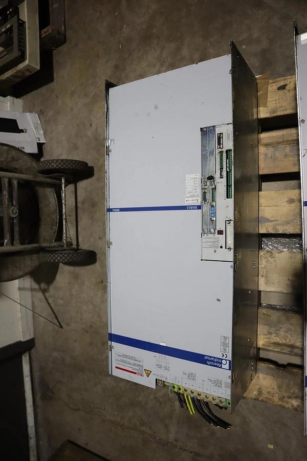 Used REXROTH INDRAMAT DRIVE DKR02.1-W300B-BE79-01-FW STOCK S698