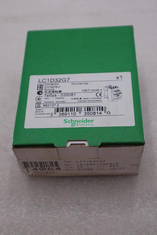 Used SCHNEIDER LC1D32G7 CONTACTOR STOCK #K-3915A