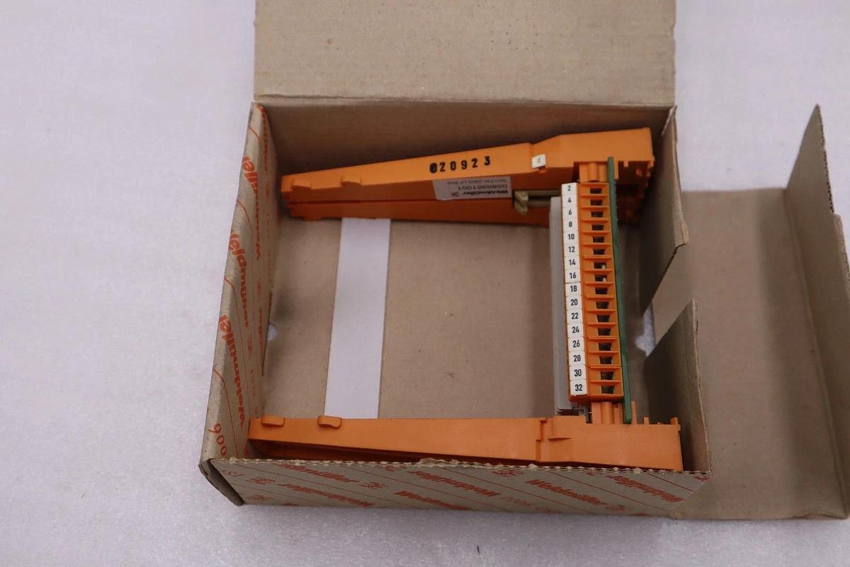 Used WEIDMULLER 0586961001 SKH F32 (Z&D) LP RH2 BACKPLAN - STOCK GF142A