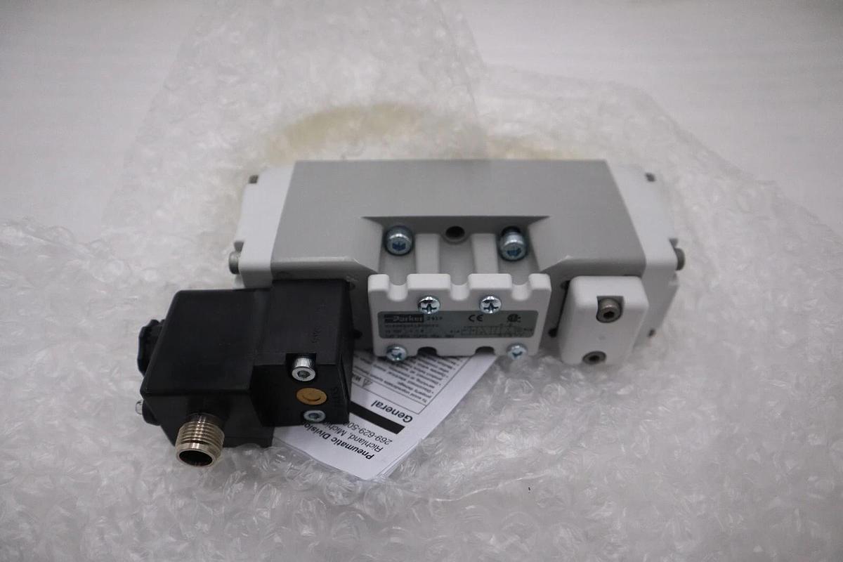 NEW PARKER H1EWXBG619000FD SS 2PO 24VDC LOW WATT AUTO STOCK G141