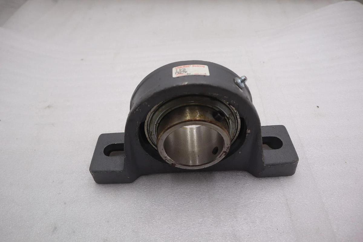 Used NEW OPEN BOX Link Belt P3U235H 2 3/16'' 2-Bolt Pillow Block Bearing STOCK B-774