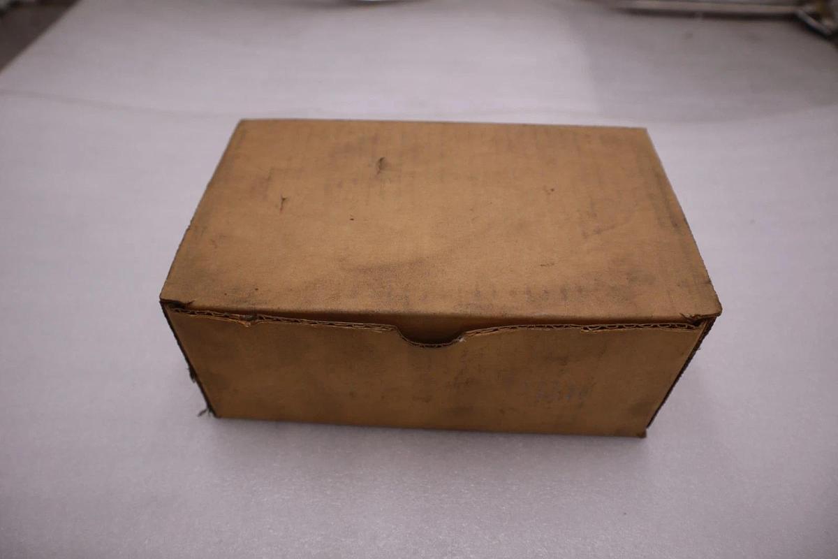 Used Eaton Crouse Hinds WLRD1 Wet And Damp Locations Cover - STOCK 1787CC