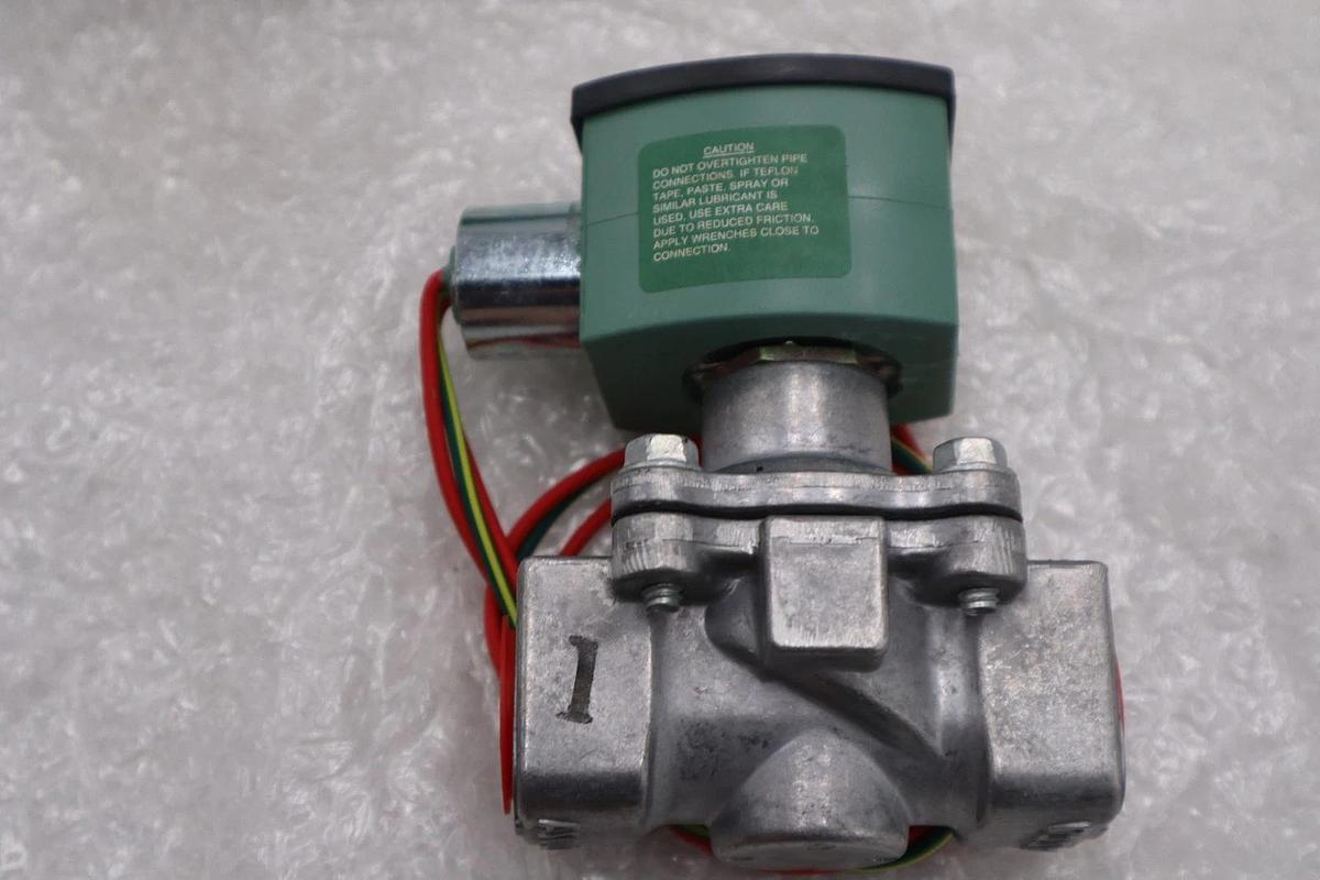 Used NEW ASCO 8215G033 SOLENOID VALVE 3/4" 125 PSI STOCK GF-79A
