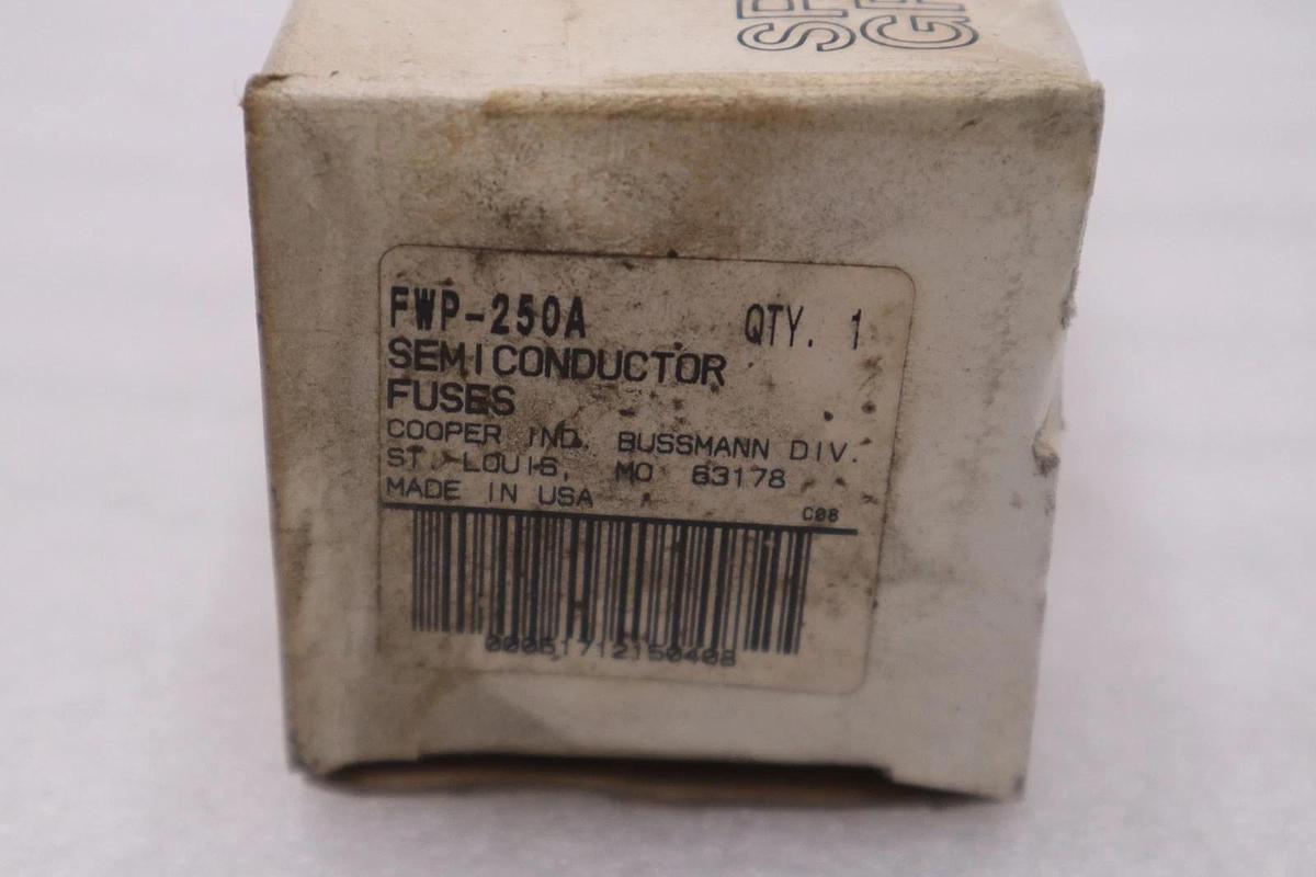 LOT OF 2 - BUSS FWP-250A SEMICONDUCTOR FUSE 700V AC/DC 250A - STOCK H-1684A