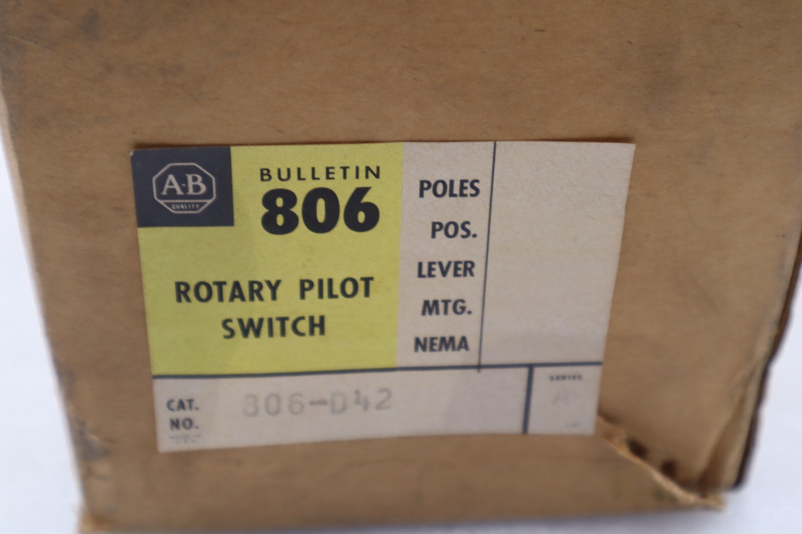 NEW ALLEN BRADLEY 806-D42 DRUM SWITCH REVERSING 4POLE STOCK 5474