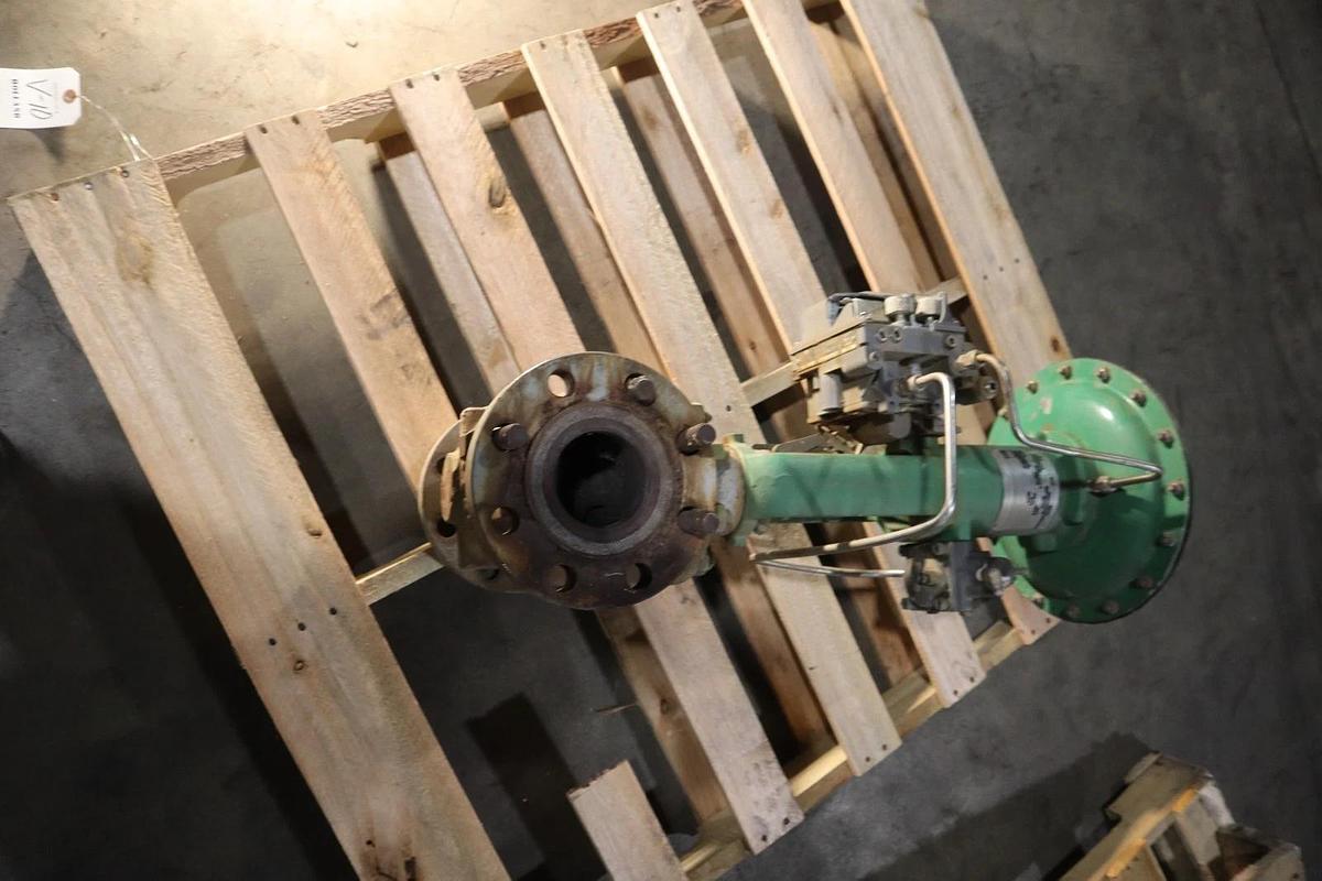 Used Fisher Control Valve Size 40 With Type EZ Pneumatic Actuator