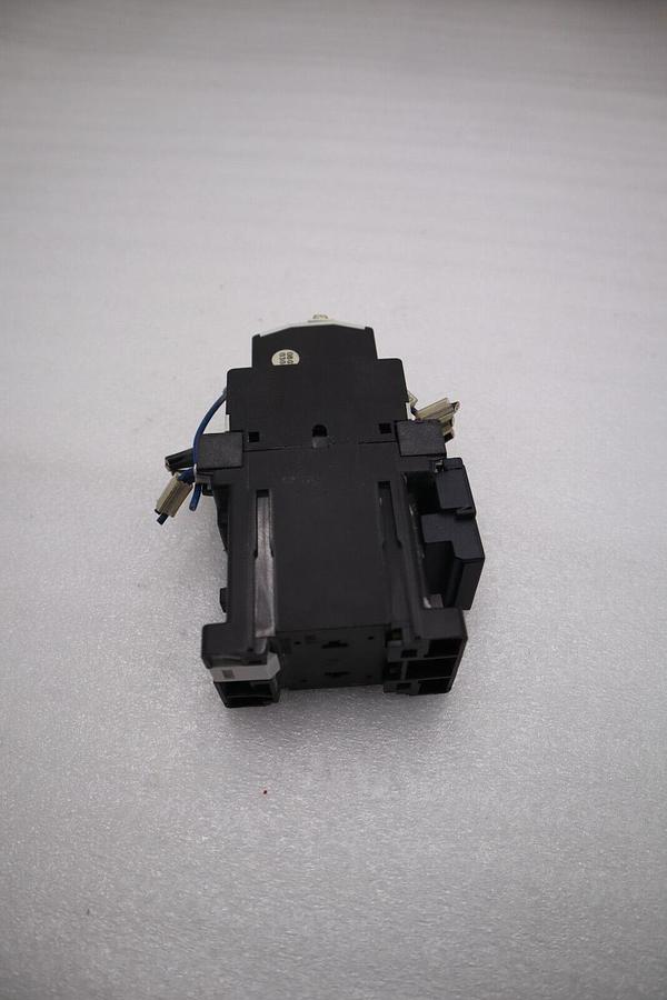 Used Moeller DIL00M-G CONTACTOR 20 AMP 3 POLE STOCK L-459C