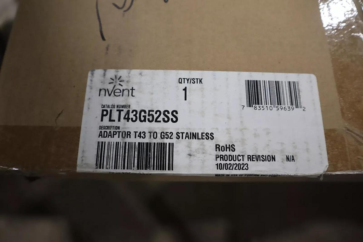 Used NEW Hoffman Nvent  PLT43G52SS ADAPTOR T43 TO G52 STAINLESS STOCK G476