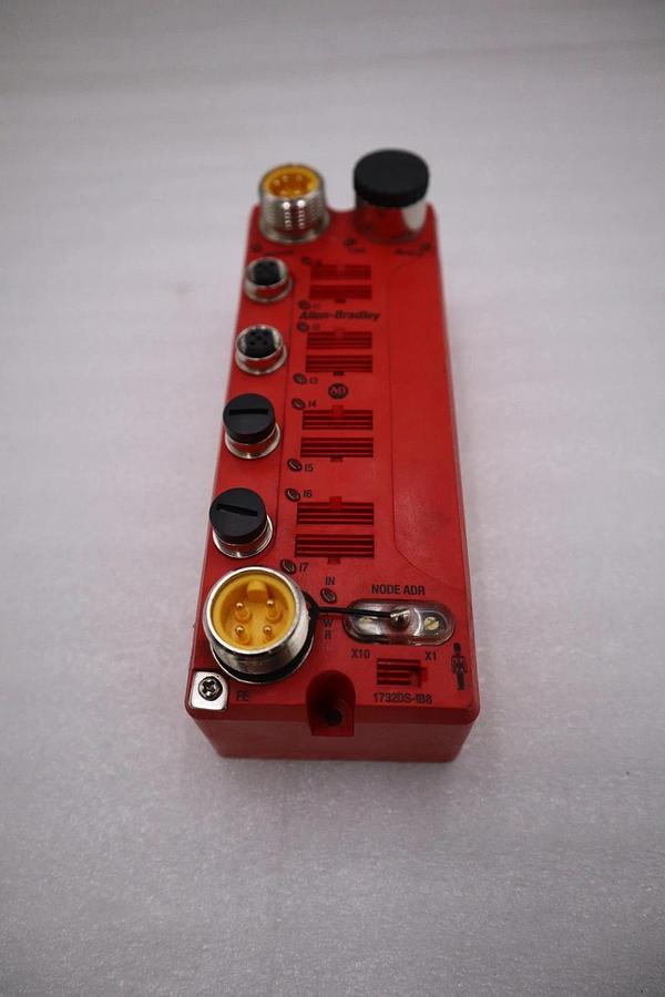 Used AB Allen Bradley 1732DS-IB8 /A Guard I/O 8-Point Combination Module STK H1701