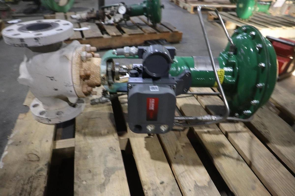 Used Fisher Control Valve Size 40 With 667 Pneumatic Actuator