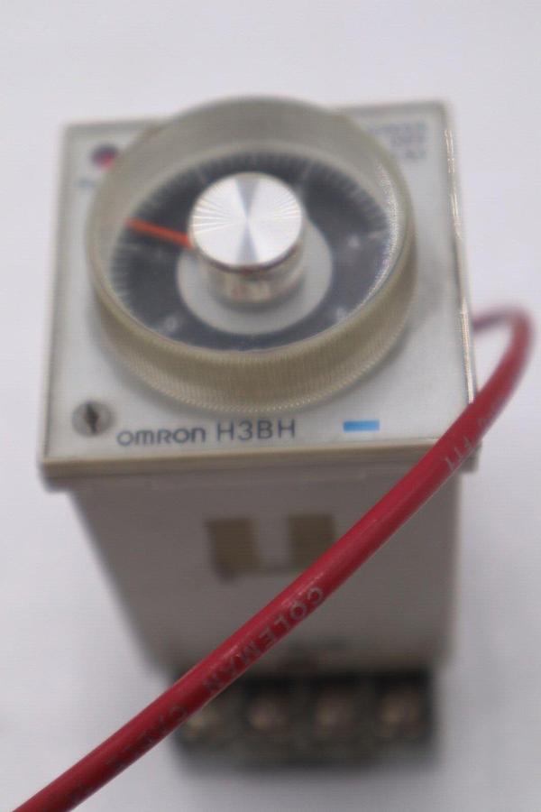 Used OMRON H3BH-8 TIMER 24 VAC 5A 250VAC 50/60HZ STOCK #K-3628