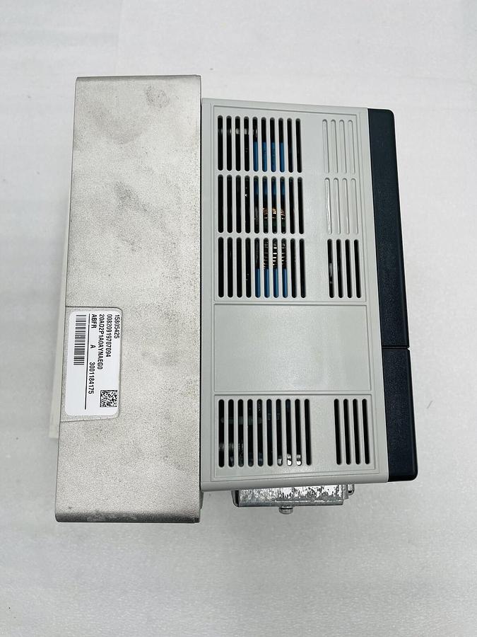 Used ALLEN BRADLEY 20AD2P1A0AYNAEG0 POWERFLEX 70 ADJUSTABLE FREQUENCY AC DRIVE #2249