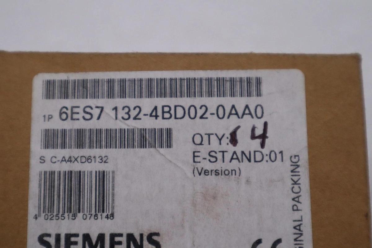 Used LOT OF 4 - NEW Siemens 6ES7 132-4BD02-0AA0 Digital Output Module STOCK L-397-C