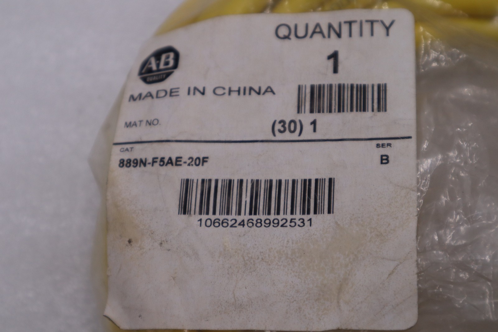 Allen Bradley 889N-F5AE-20F Connector Cable Ser. B STOCK H1530