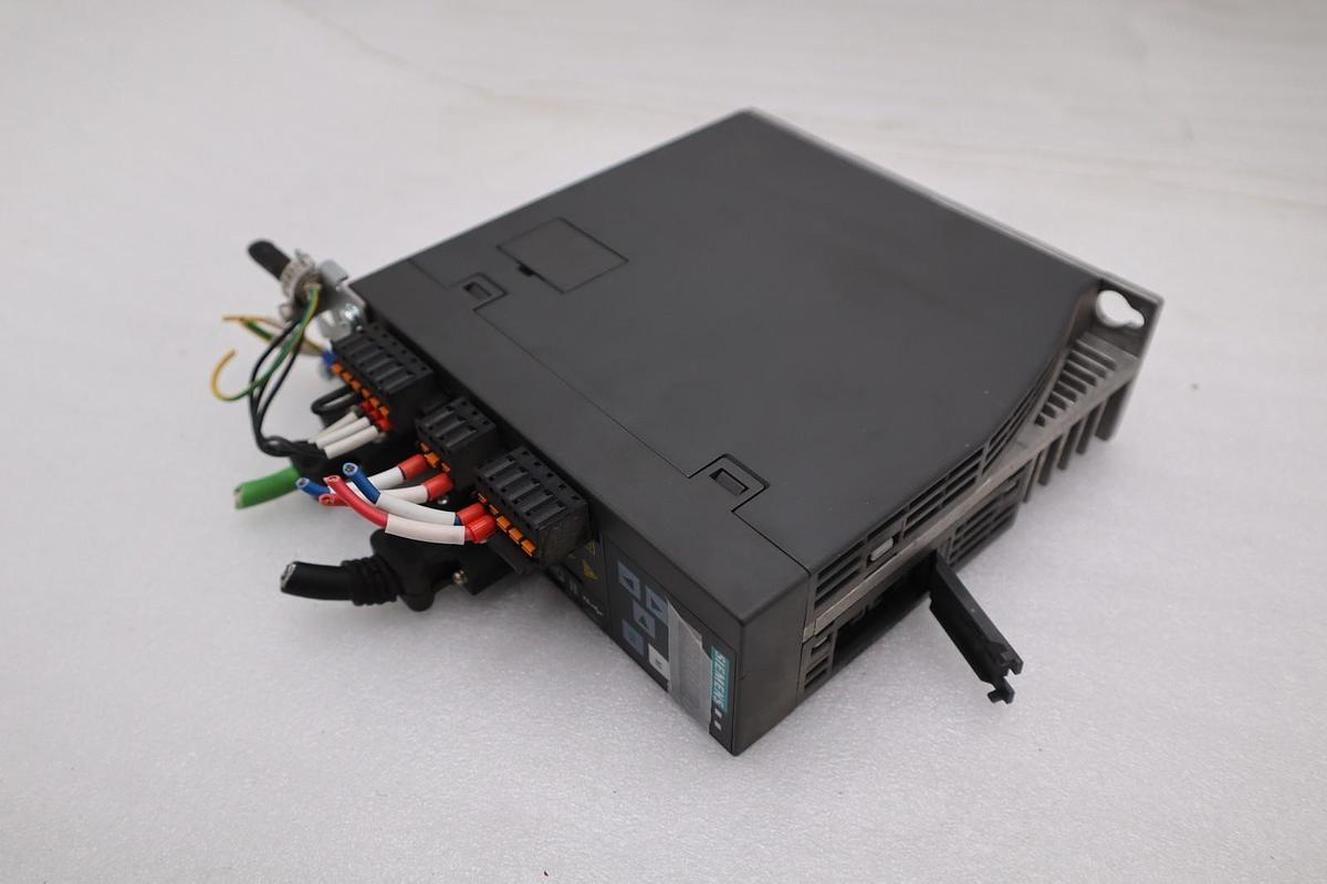 Used SIEMENS 6SL3210-5FB10-4UF1 SINAMICS V90 PROFINET SERVO DRIVE - STOCK H818C