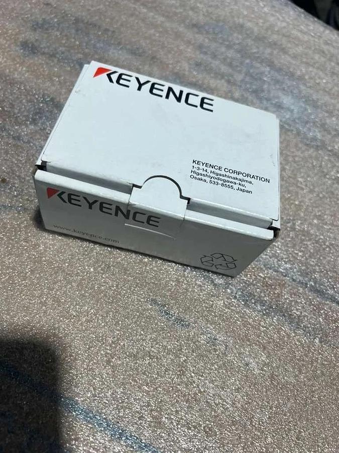 NEW OPEN BOX Keyence GP-M010T Digital Pressure Transducer STOCK L803CC