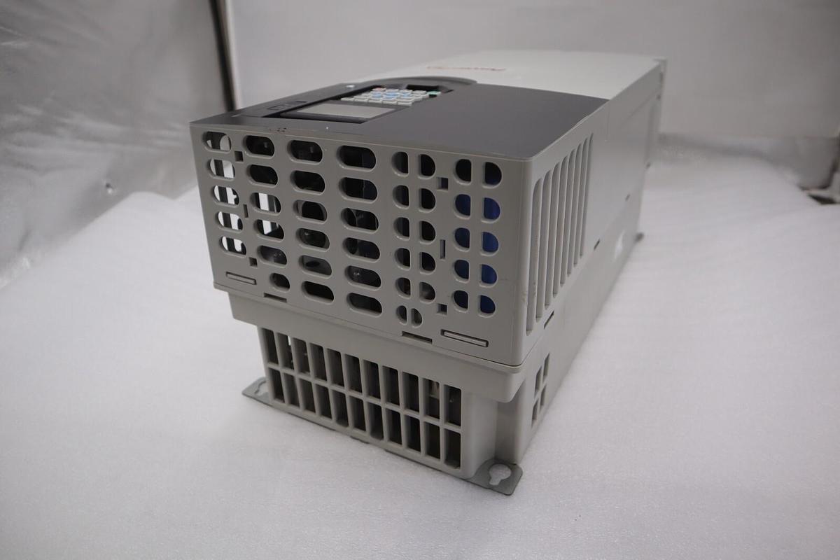 Used Allen Bradley PowerFlex 755 DRIVE 20G11ND052JA0NNNNN 40 HP 480V NEW STOCK 5668