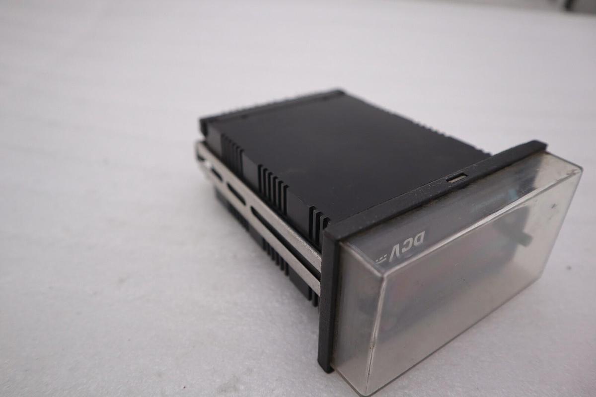 Used NEWPORT QUANTA Q2041 AVR1 Digital Panel Meter #K-2734