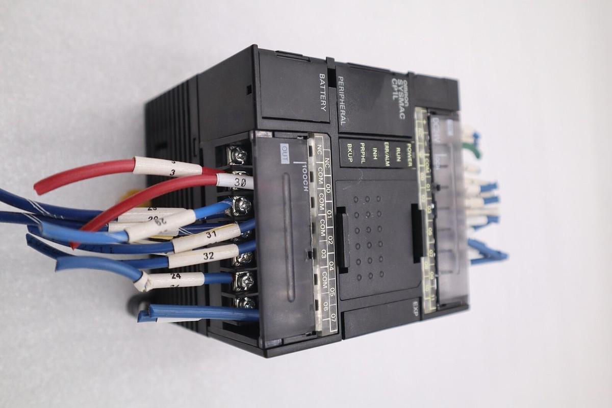 Used Omron CP1L-L20DR-D CONTROLLER PROGRAMMABLE CPU 12INPUT STOCK 2992C
